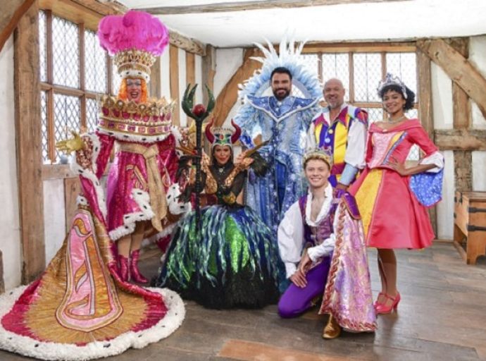 Sleeping Beauty stars come together to launch Birmingham Hippodrome’s pantomime